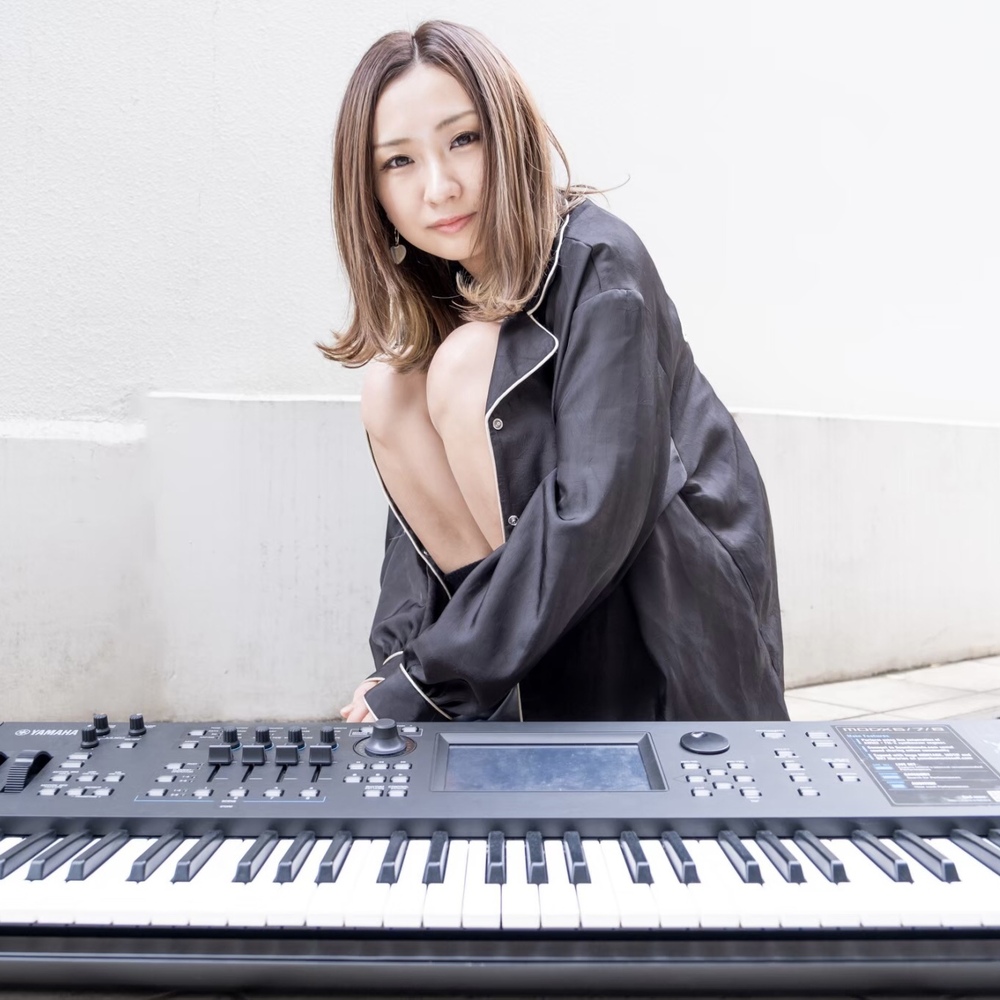 ビクトリアン朝 アンティークオルゴールライト ピアノレッスン